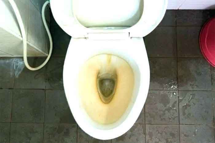 yellow-stain-toilet